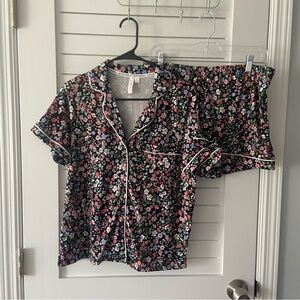 Joyspun Black Floral Sleepwear Pajama Set Short Sleeve and Shorts Size Medium